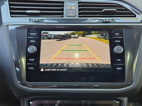 Used 2024 Volkswagen Tiguan SE R-Line image 16
