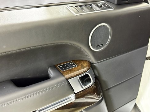 Used 2015 Land Rover Range Rover Long Wheelbase Autobiography image 12