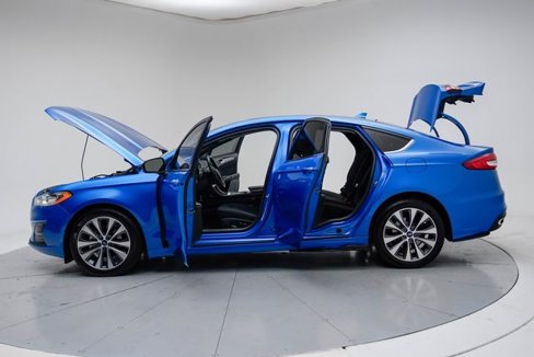 Used 2020 Ford Fusion SE image 18