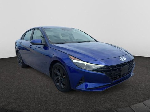 Used 2023 Hyundai Elantra SEL image 3
