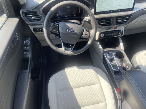 New 2025 Ford Escape Active image 9