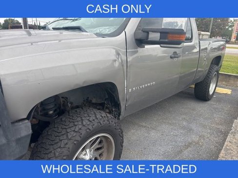 Used 2008 Chevrolet Silverado 1500 LT w/ Safety Package image 4