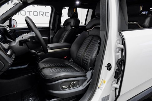 Used 2023 Rivian R1S Adventure image 4