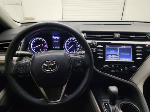 Used 2018 Toyota Camry LE image 22