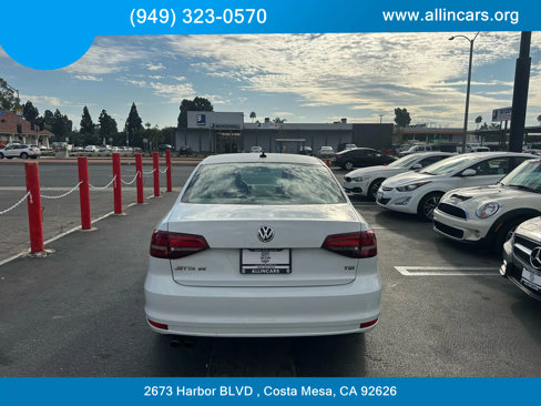 Used 2017 Volkswagen Jetta SE image 5