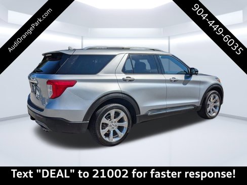 Used 2020 Ford Explorer Platinum w/ Premium Technology Package image 3