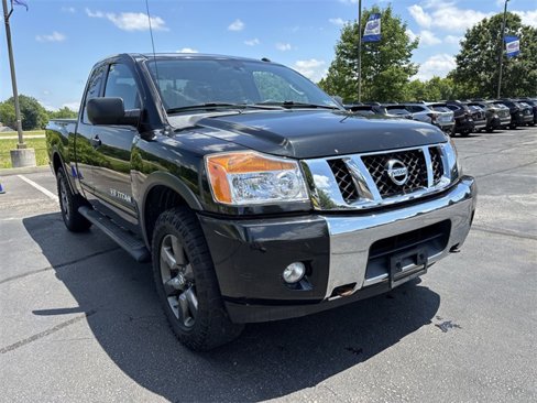 Used 2015 Nissan Titan SV w/ SV Value Truck Package image 2