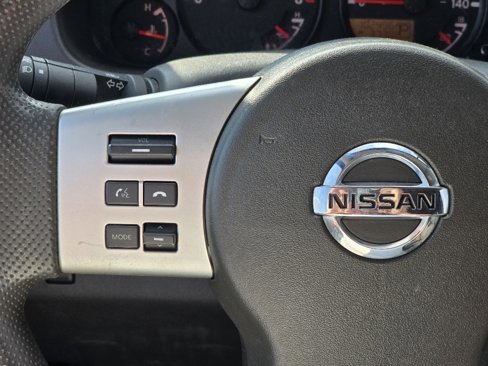 Used 2013 Nissan Frontier SV image 16