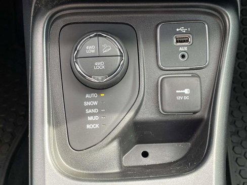 Used 2019 Jeep Compass Trailhawk image 23