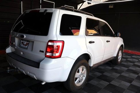 Used 2011 Ford Escape XLT w/ Class II Trailer Tow Pkg image 7