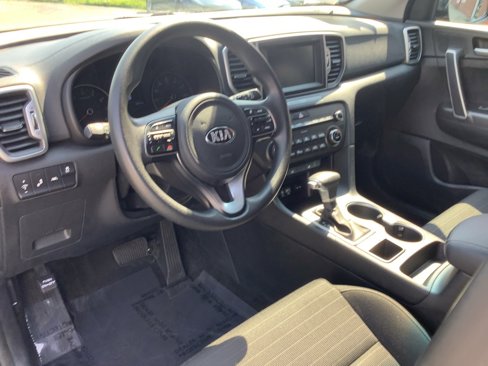 Used 2018 Kia Sportage LX w/ LX Technology Package image 12