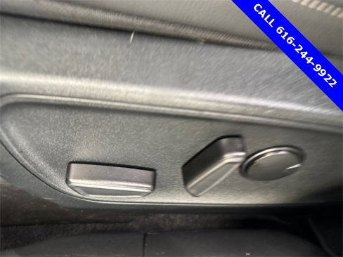 Used 2022 Ford Escape Titanium image 23