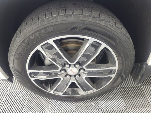 Used 2019 GMC Acadia Denali image 6