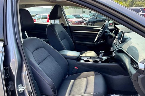 Used 2020 Nissan Altima 2.5 SV image 7
