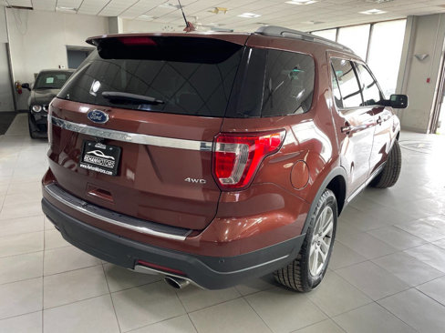Used 2018 Ford Explorer XLT w/ Equipment Group 201A image 7
