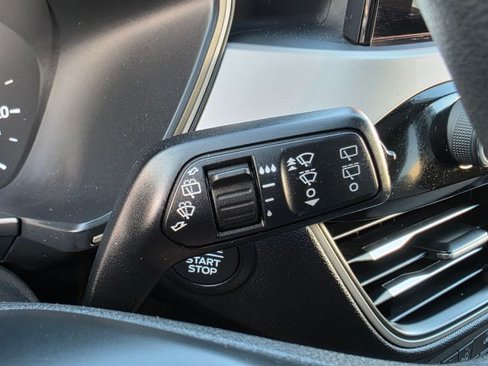 Used 2022 Ford Escape SE image 36