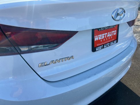 Used 2018 Hyundai Elantra SEL image 29