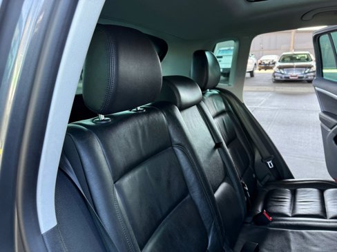 Used 2013 Volkswagen Tiguan S image 19