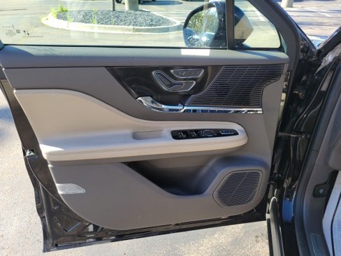 Certified 2022 Lincoln Corsair FWD image 15
