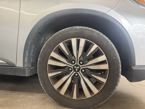 Used 2020 Mitsubishi Outlander SE image 6