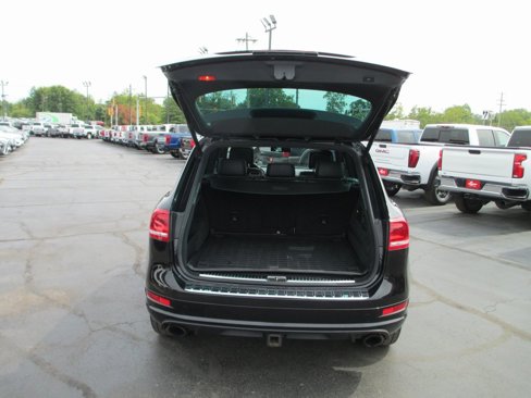 Used 2014 Volkswagen Touareg VR6 image 6