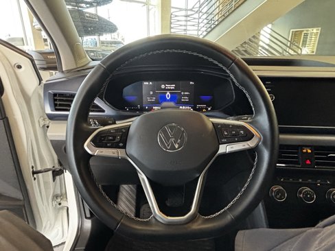 Used 2022 Volkswagen Taos SE image 19