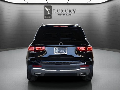 Used 2021 Mercedes-Benz GLB 250 4MATIC w/ Premium Package image 5