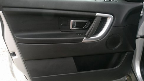 Used 2017 Land Rover Discovery Sport SE image 10