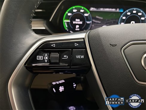Used 2021 Audi e-tron Premium Plus w/ Premium Plus Package image 37