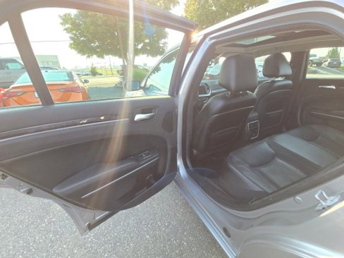 Used 2017 Chrysler 300 C w/ Safetytec Plus Group image 17