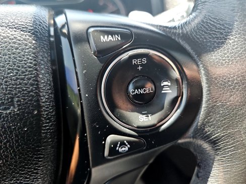 Used 2017 Honda Pilot Touring image 28