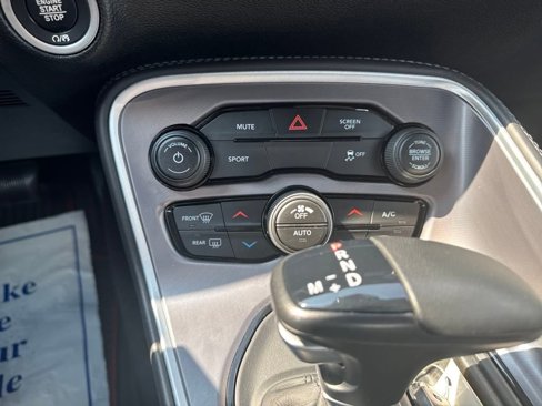 Used 2019 Dodge Challenger SXT w/ Blacktop Package image 17