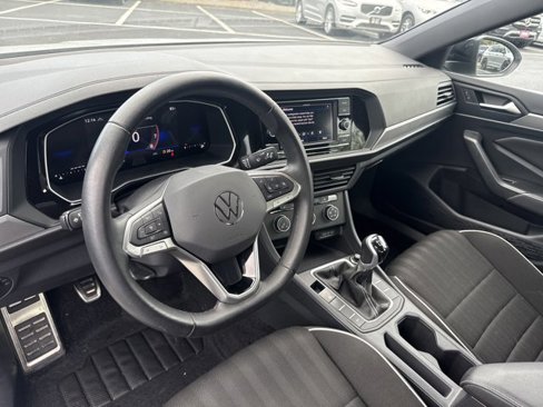 Used 2024 Volkswagen Jetta Sport image 9
