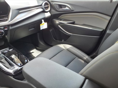 Used 2025 Chevrolet Trax ACTIV w/ Driver Confidence Package image 19