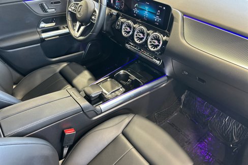 Certified 2021 Mercedes-Benz GLA 250 4MATIC w/ Premium Package image 16