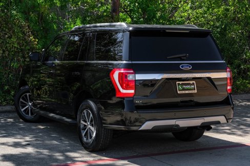 Used 2018 Ford Expedition XLT image 12