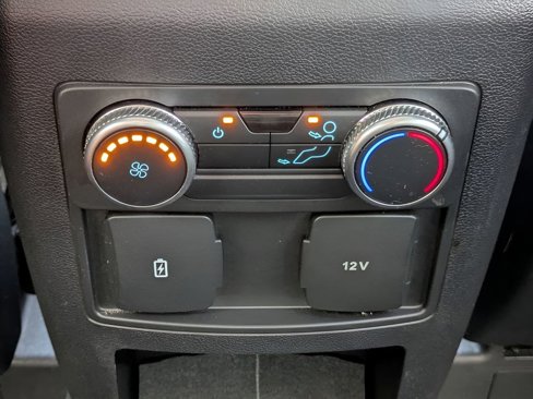 Used 2021 Ford Explorer XLT w/ Equipment Group 202A image 16