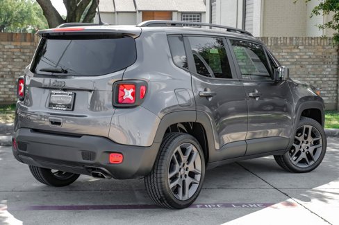 Used 2021 Jeep Renegade Latitude w/ Sun & Sound Group image 16