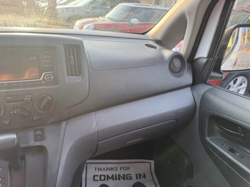 Used 2019 Nissan NV200 S image 26