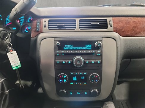 Used 2011 GMC Yukon XL SLT w/ SLT-2 Equipment Package image 14