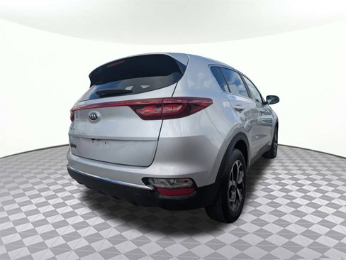 Used 2021 Kia Sportage LX image 3