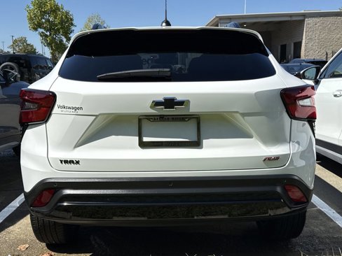 Used 2024 Chevrolet Trax RS w/ Driver Confidence Package image 5