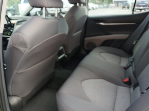 Used 2022 Toyota Camry LE image 23