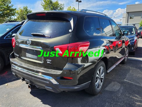 Used 2017 Nissan Pathfinder SL image 3