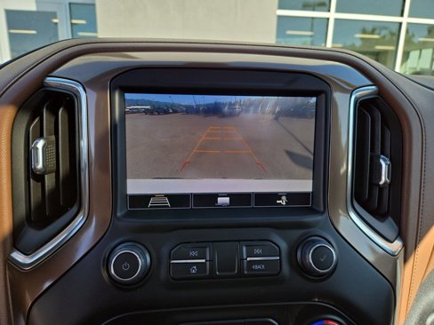 Used 2020 Chevrolet Silverado 1500 High Country image 25