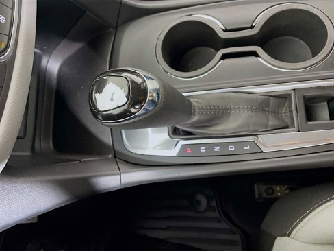 Used 2020 Chevrolet Equinox LT image 14