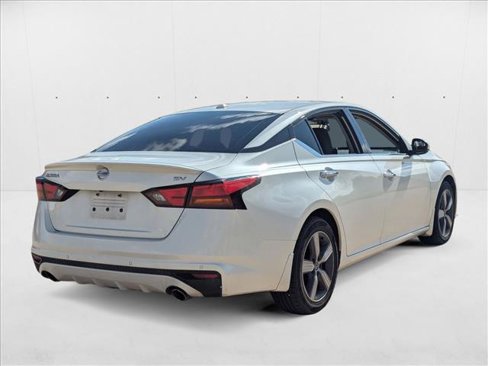Used 2019 Nissan Altima 2.5 SV image 4