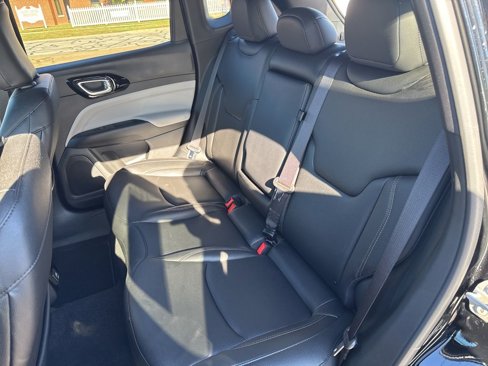 Used 2024 Jeep Compass Limited image 36