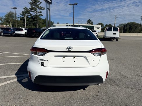 Used 2024 Toyota Corolla LE image 6