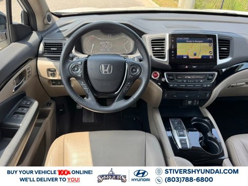 Used 2017 Honda Pilot Touring image 2